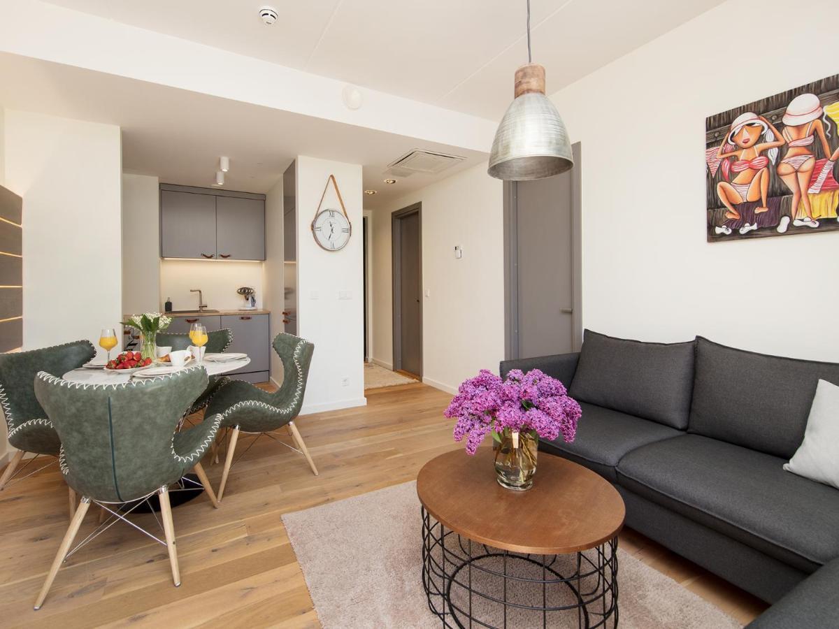 One Apartments 페르누 외부 사진